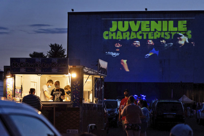 A taste of normal: Life goes on with Grove City prom, drive-in theater event ice cream